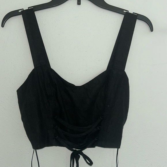 Abercrombie & Fitch NWT Black Ruched Crop Tank Top - Picture 1 of 4